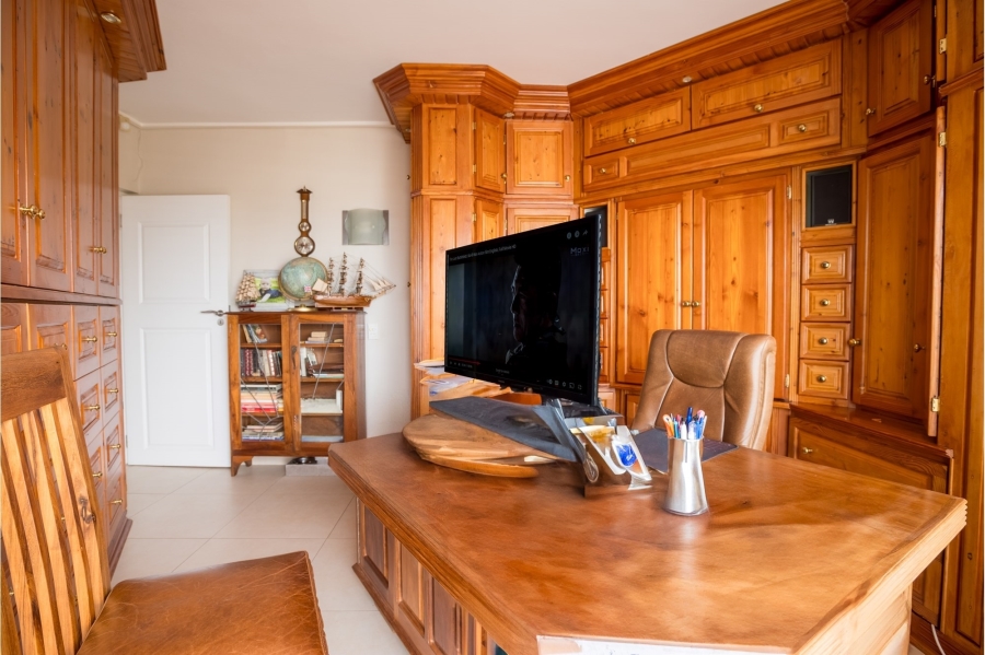 7 Bedroom Property for Sale in Cutty Sark Western Cape